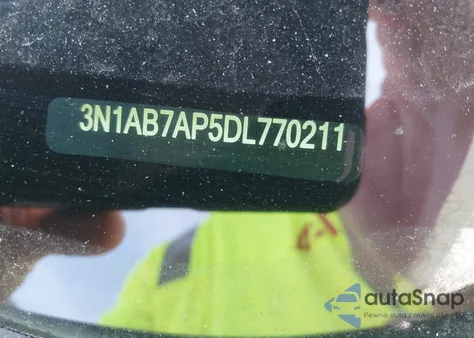 2013 Nissan Sentra S z USA, uszkodzony, nr VIN 3N1AB7AP5DL770211